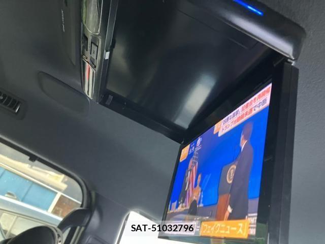 Toyota VOXY 2019-11 8232328-23
