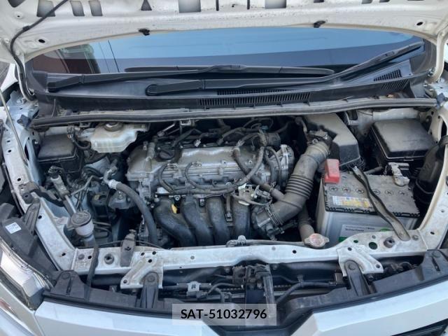 Toyota VOXY 2019-11 8232328-25