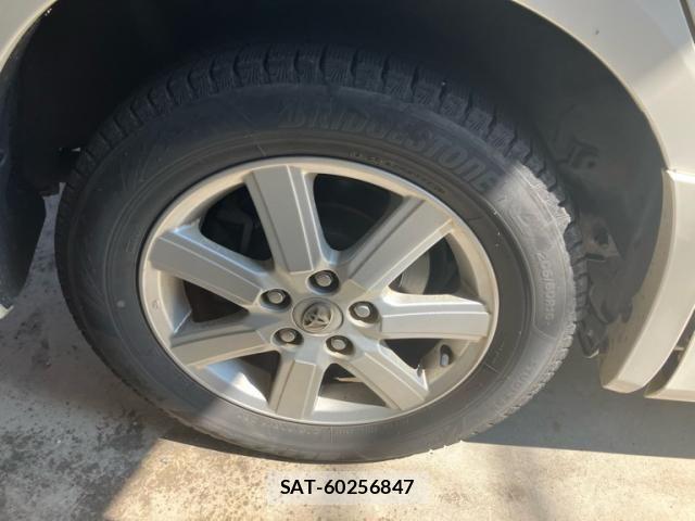 Toyota VOXY 2007-08 8232339-3
