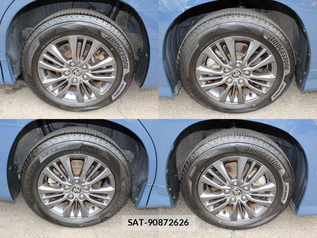 Toyota VOXY 2022-03 8232324-22