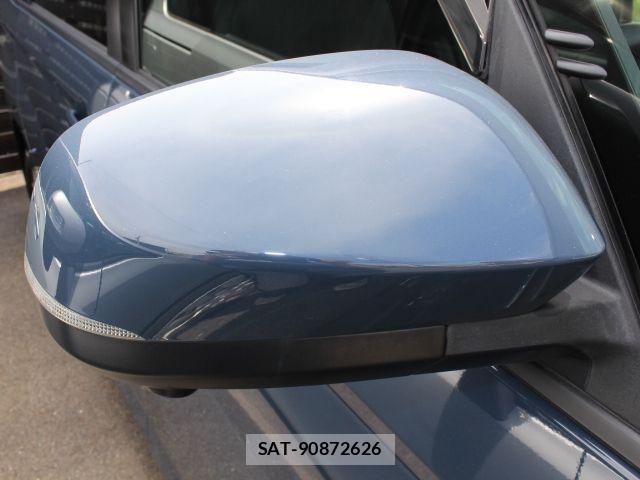 Toyota VOXY 2022-03 8232324-24