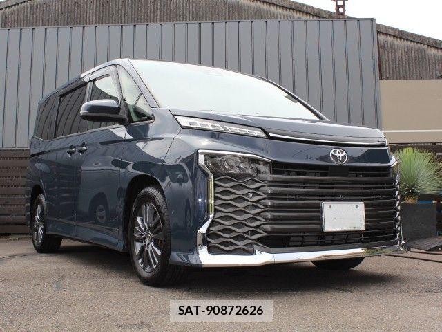 Toyota VOXY 2022-03 8232324-26
