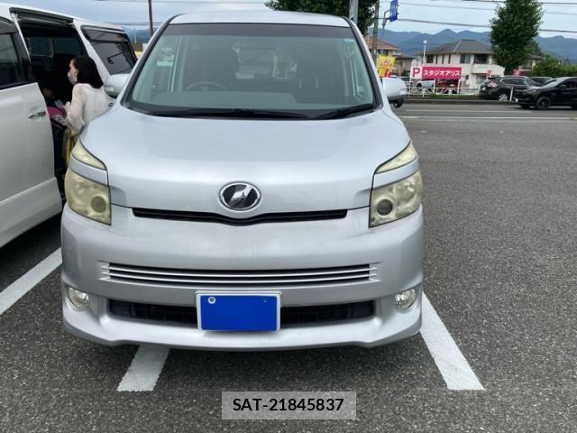 Toyota VOXY 2009-03 8232343-1
