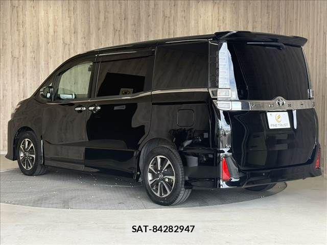 Toyota VOXY 2020-05 8232325-20