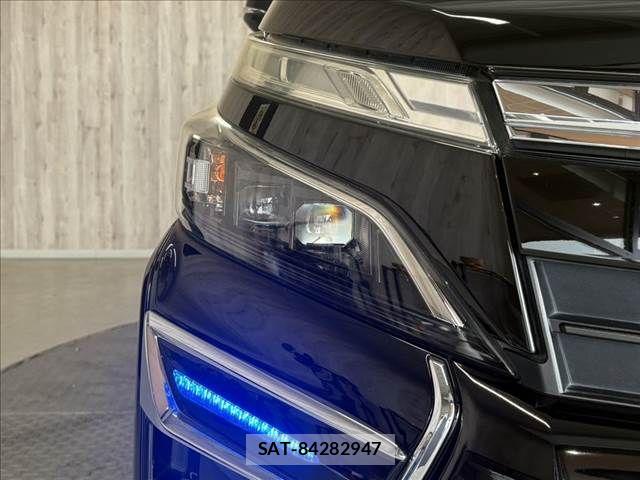 Toyota VOXY 2020-05 8232325-22