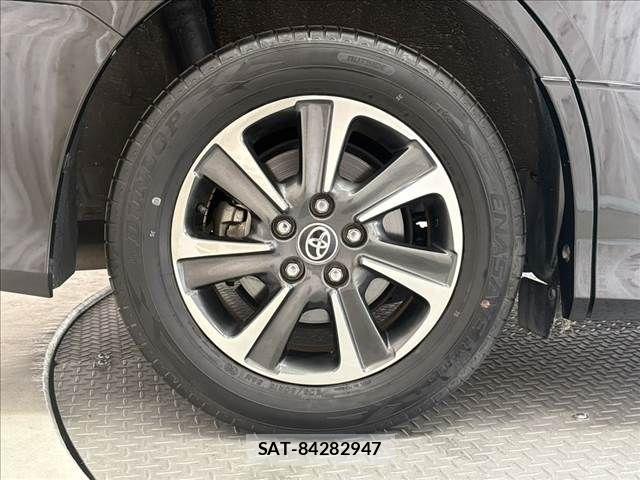 Toyota VOXY 2020-05 8232325-26
