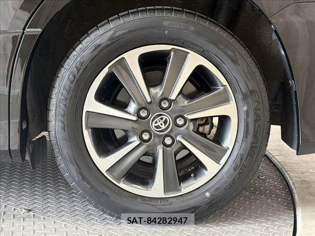 Toyota VOXY 2020-05 8232325-27