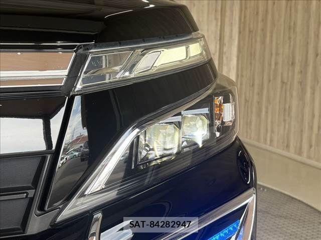 Toyota VOXY 2020-05 8232325-29