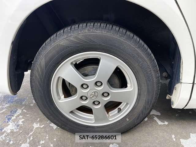 Toyota VOXY 2009-07 8232338-3
