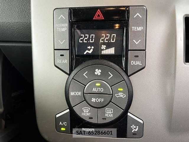 Toyota VOXY 2009-07 8232338-6