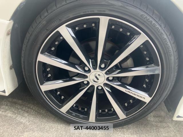 Toyota VOXY 2014-09 8232334-8