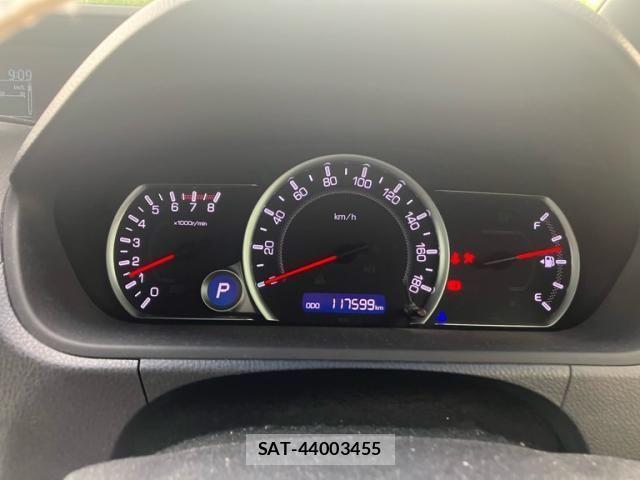 Toyota VOXY 2014-09 8232334-19