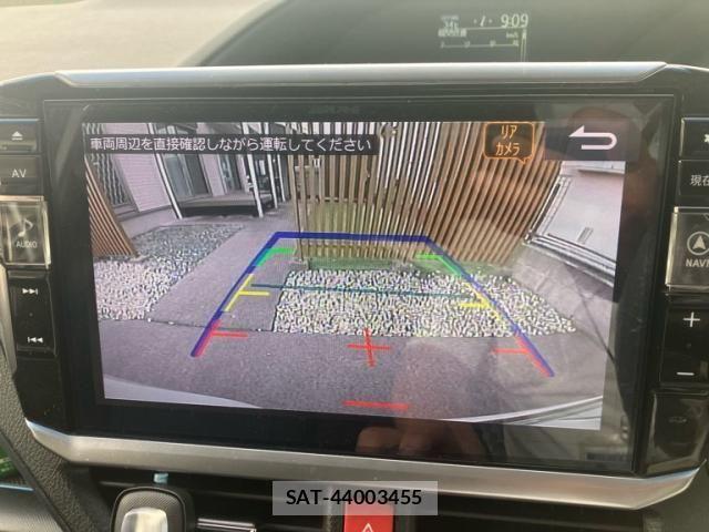 Toyota VOXY 2014-09 8232334-22