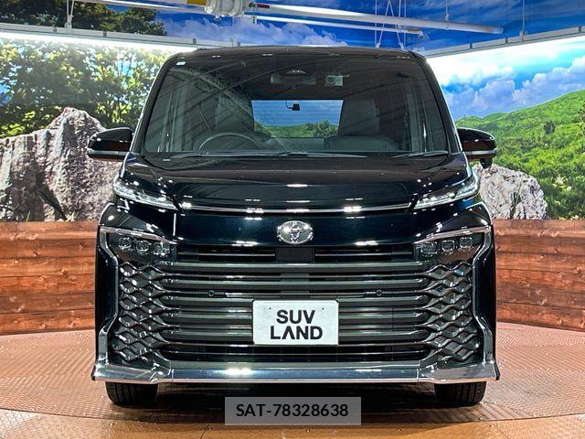 Toyota VOXY 2023-08 8232323-14
