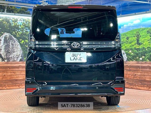 Toyota VOXY 2023-08 8232323-15