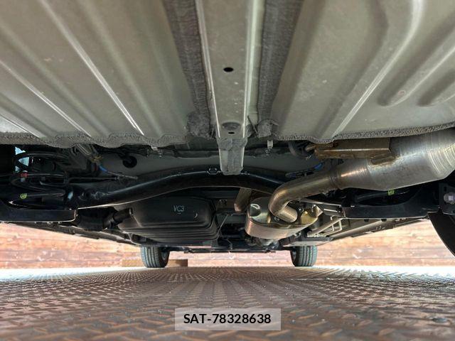 Toyota VOXY 2023-08 8232323-18