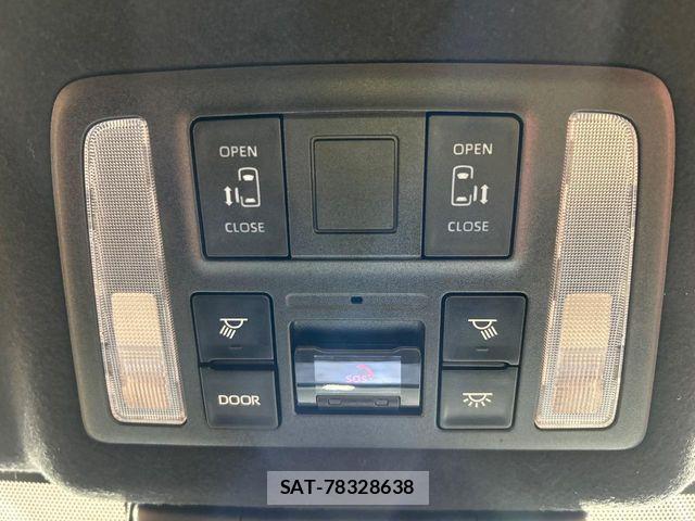 Toyota VOXY 2023-08 8232323-2