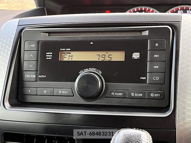 Toyota VOXY 2013-06 8232332-4