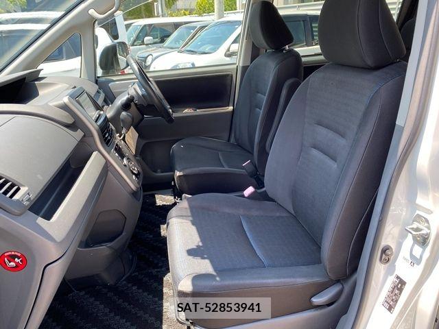 Toyota VOXY 2009-07 8232337-15