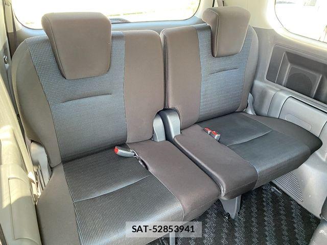 Toyota VOXY 2009-07 8232337-17