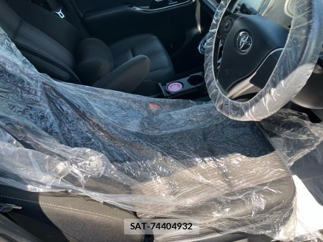 Toyota VOXY 2017-10 8232326-20
