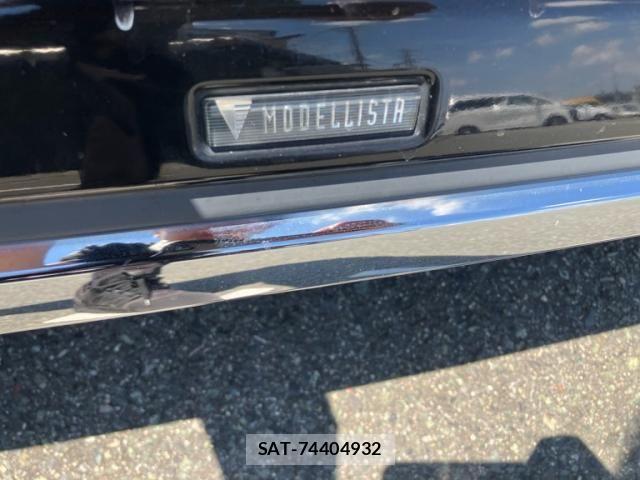 Toyota VOXY 2017-10 8232326-6
