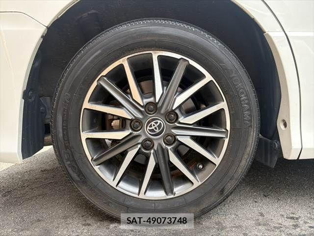 Toyota VOXY 2015-09 8232330-16