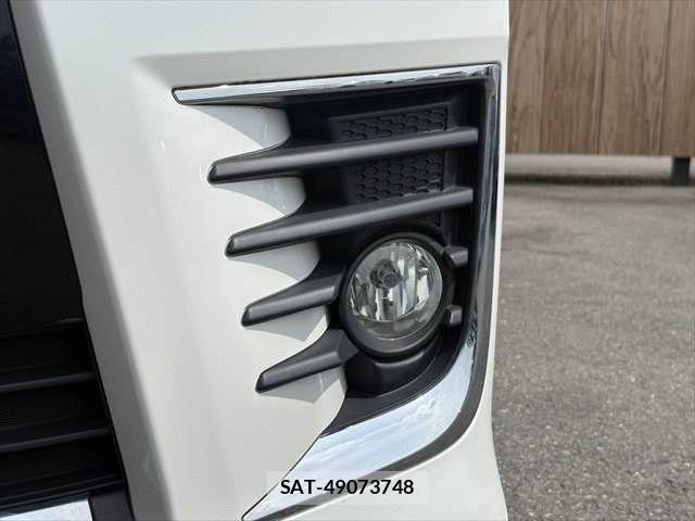 Toyota VOXY 2015-09 8232330-26