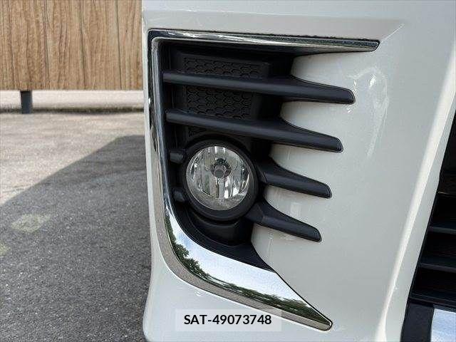 Toyota VOXY 2015-09 8232330-27