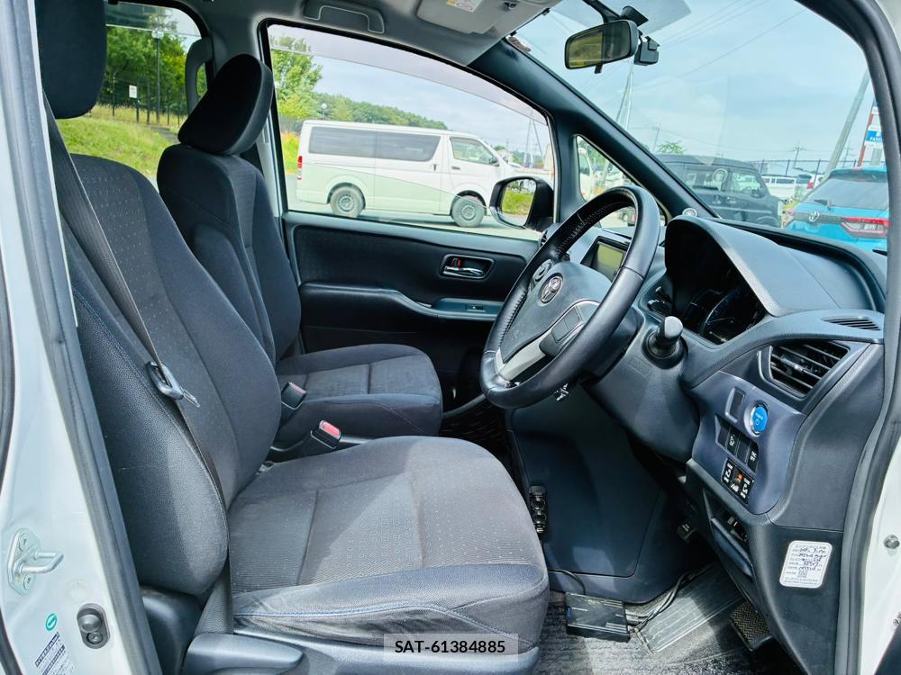 Toyota VOXY HYBRID 2014-09 8149530-11