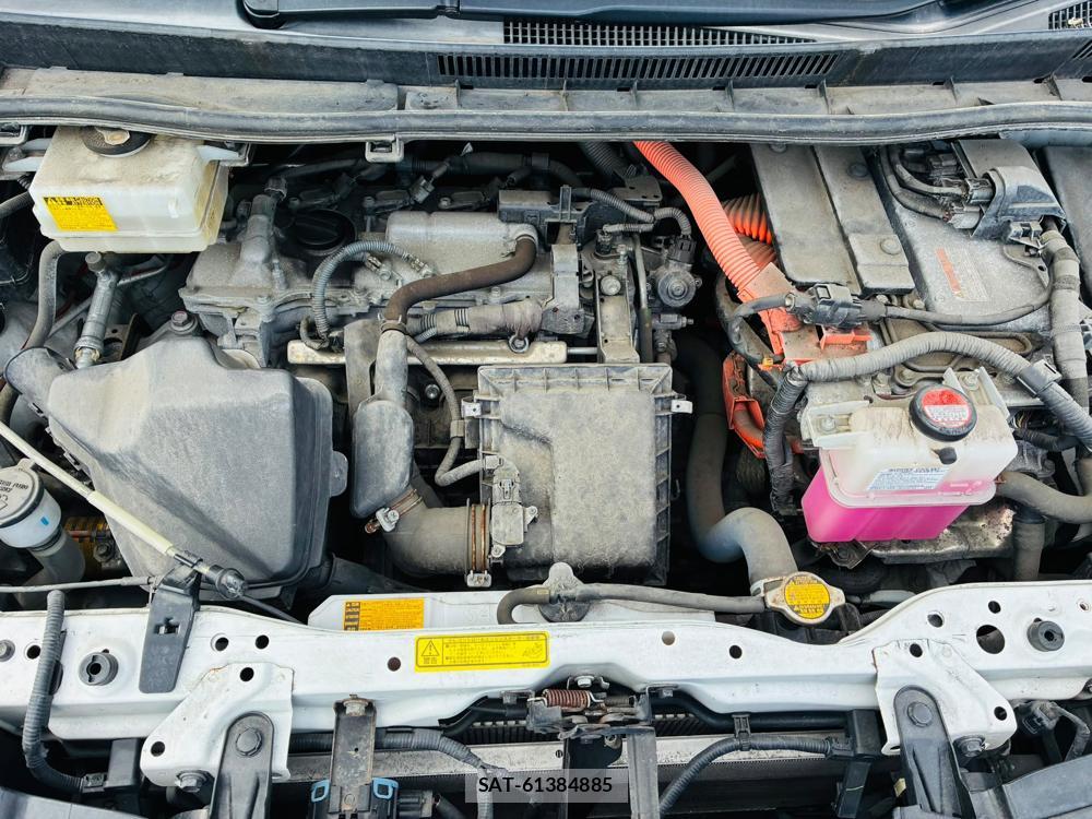 Toyota VOXY HYBRID 2014-09 8149530-33
