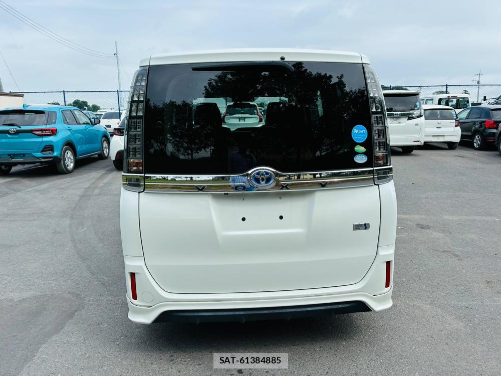Toyota VOXY HYBRID 2014-09 8149530-3