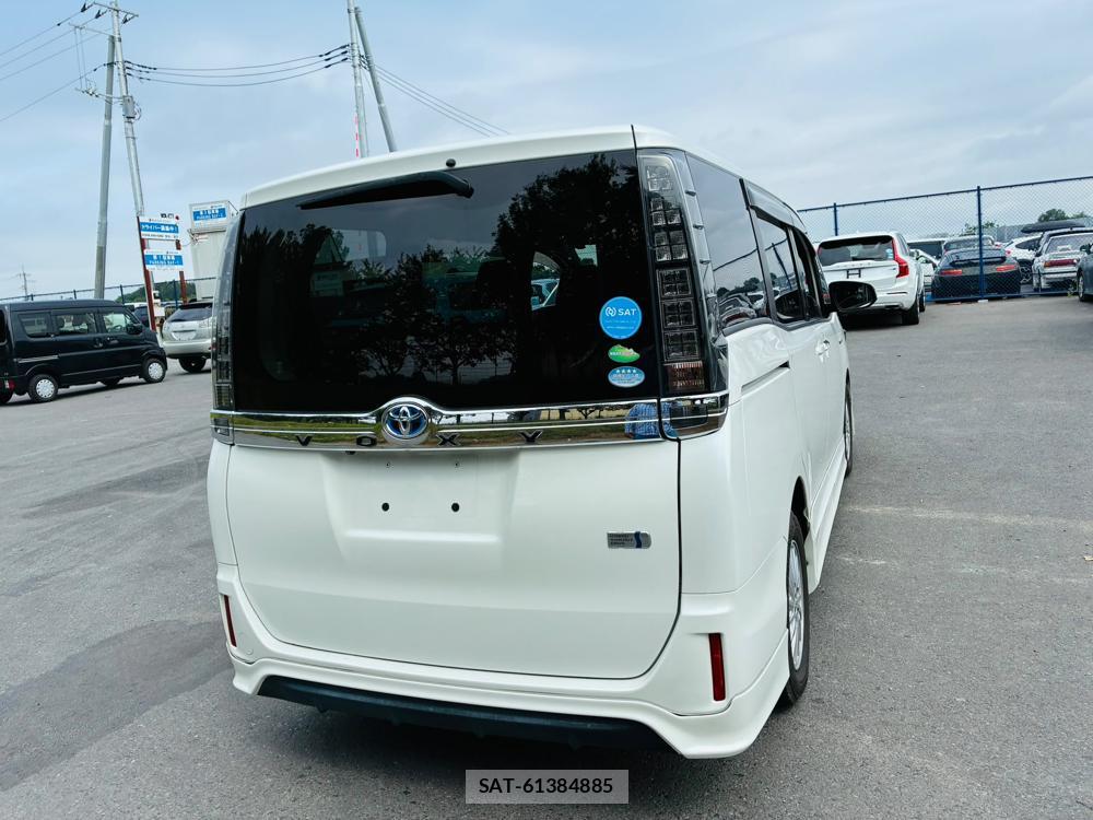 Toyota VOXY HYBRID 2014-09 8149530-4