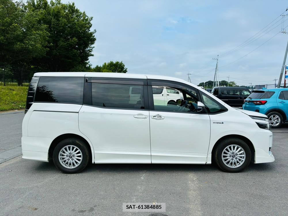 Toyota VOXY HYBRID 2014-09 8149530-5