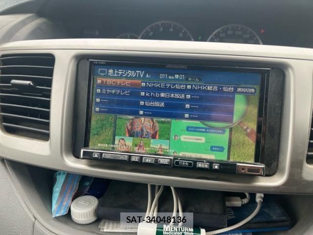 Toyota VOXY 2005-07 8232341-19