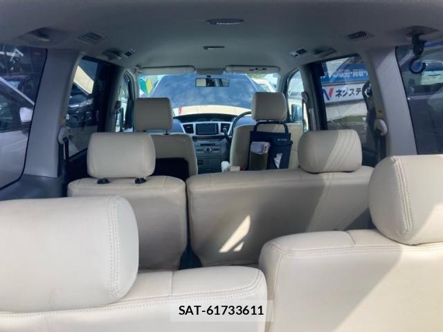 Toyota VOXY 2006-05 8232342-11