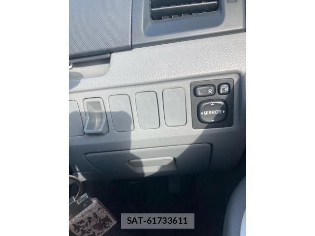 Toyota VOXY 2006-05 8232342-15