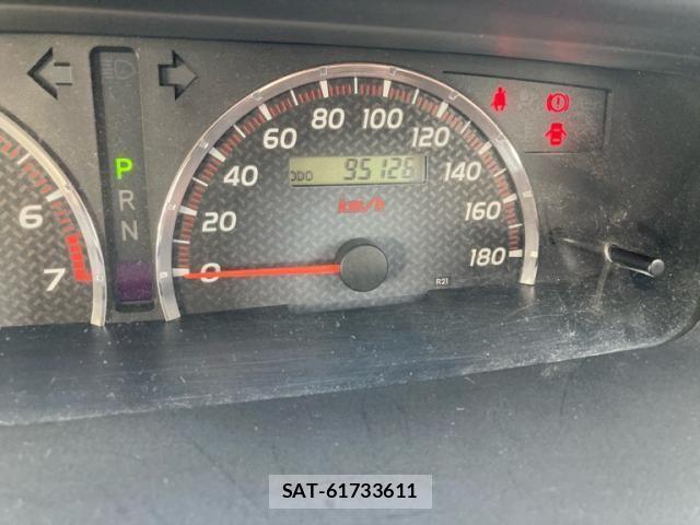 Toyota VOXY 2006-05 8232342-16