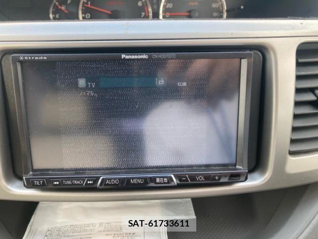 Toyota VOXY 2006-05 8232342-19