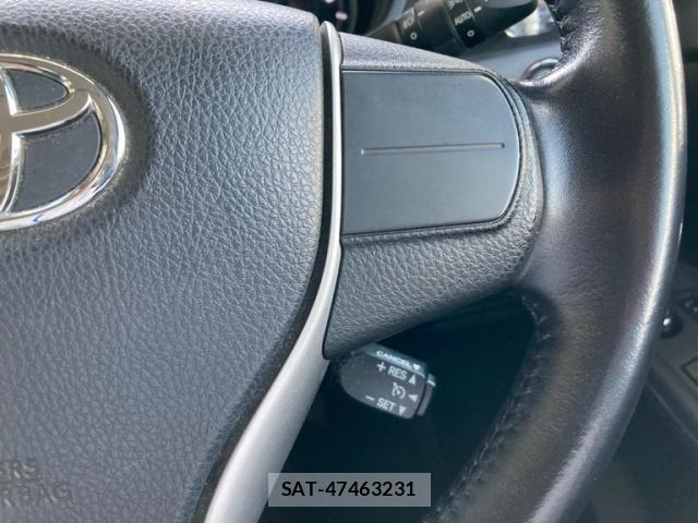 Toyota VOXY 2015-02 8232335-16