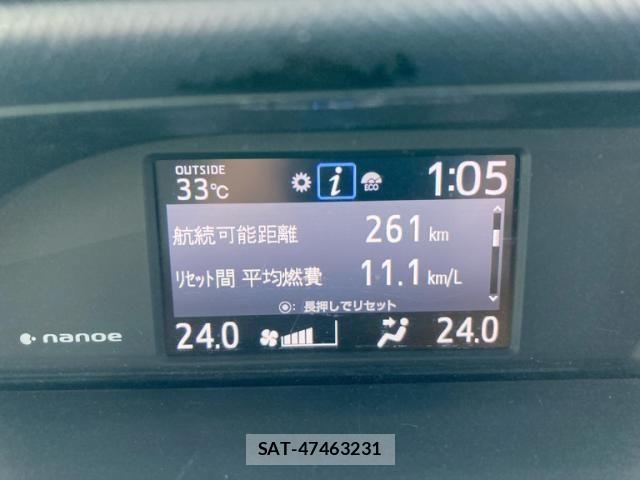 Toyota VOXY 2015-02 8232335-20