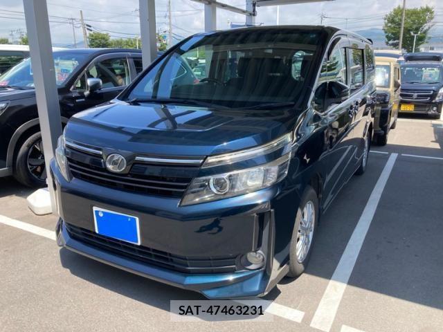 Toyota VOXY 2015-02 8232335-2
