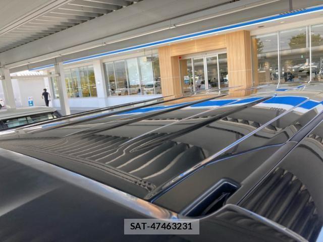 Toyota VOXY 2015-02 8232335-7