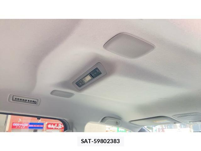 Toyota VOXY 2015-12 8232329-10