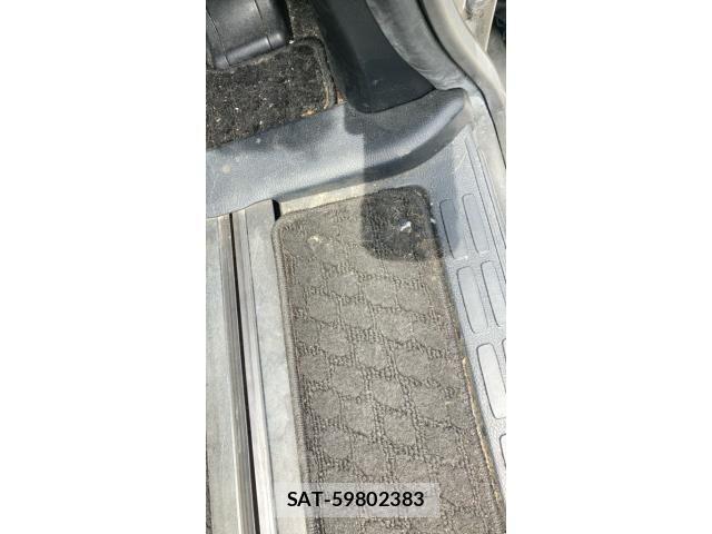 Toyota VOXY 2015-12 8232329-14