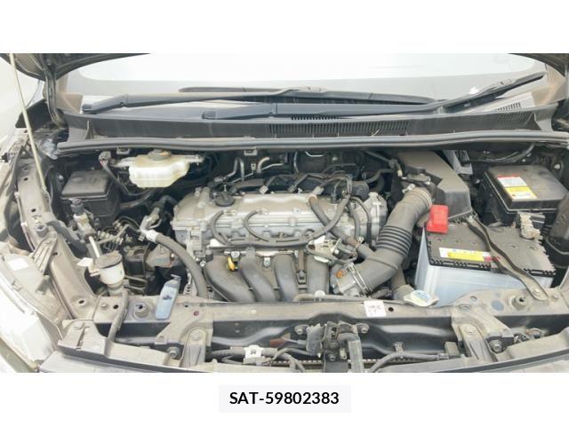 Toyota VOXY 2015-12 8232329-25