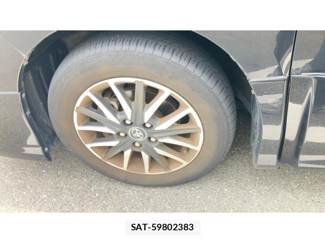 Toyota VOXY 2015-12 8232329-6