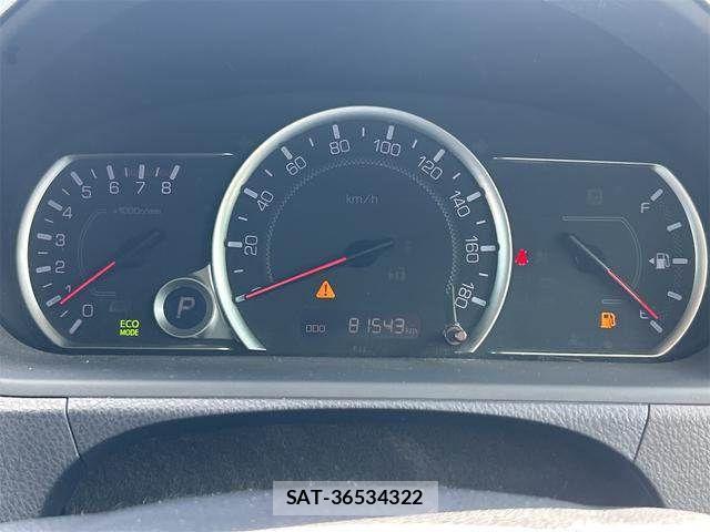 Toyota VOXY 2014-04 8232333-19