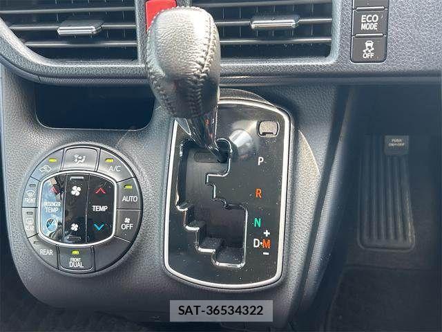 Toyota VOXY 2014-04 8232333-22
