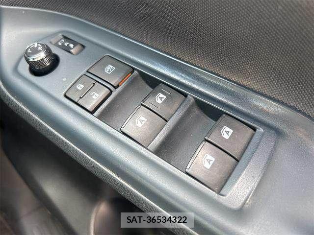 Toyota VOXY 2014-04 8232333-25